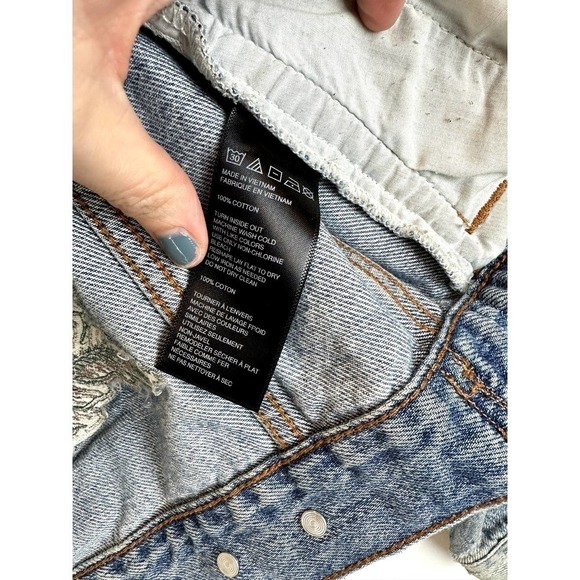 Gently Used BDG Embroidered Flamingo Denim Jacket XS - Picture 4 of 7